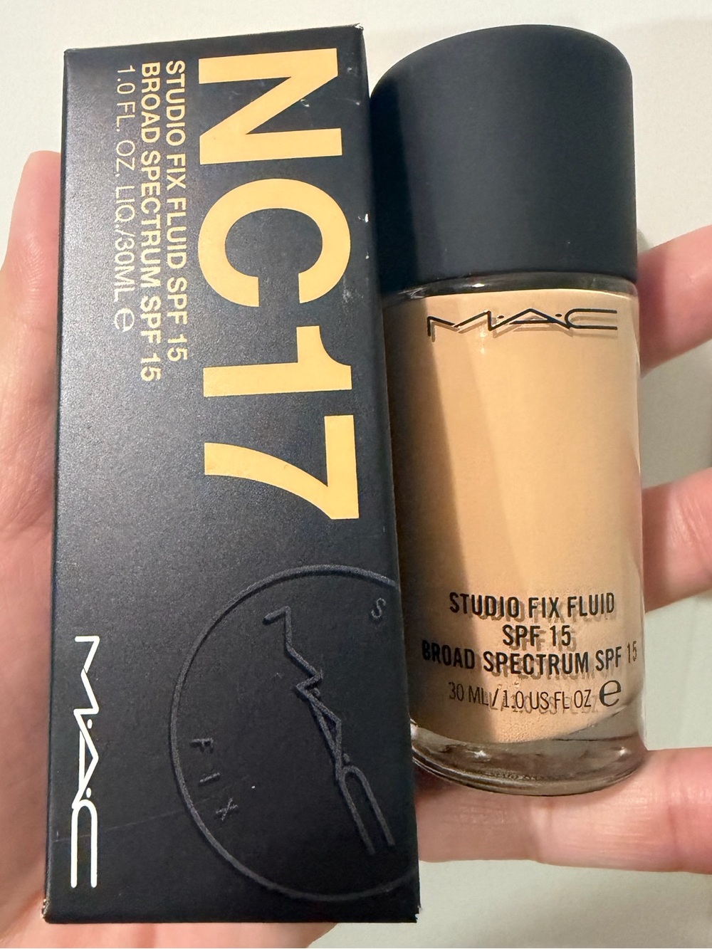 MAC Cosmetics Studio Fix Fluid Foundation NC17 Natural Beige Bottle
